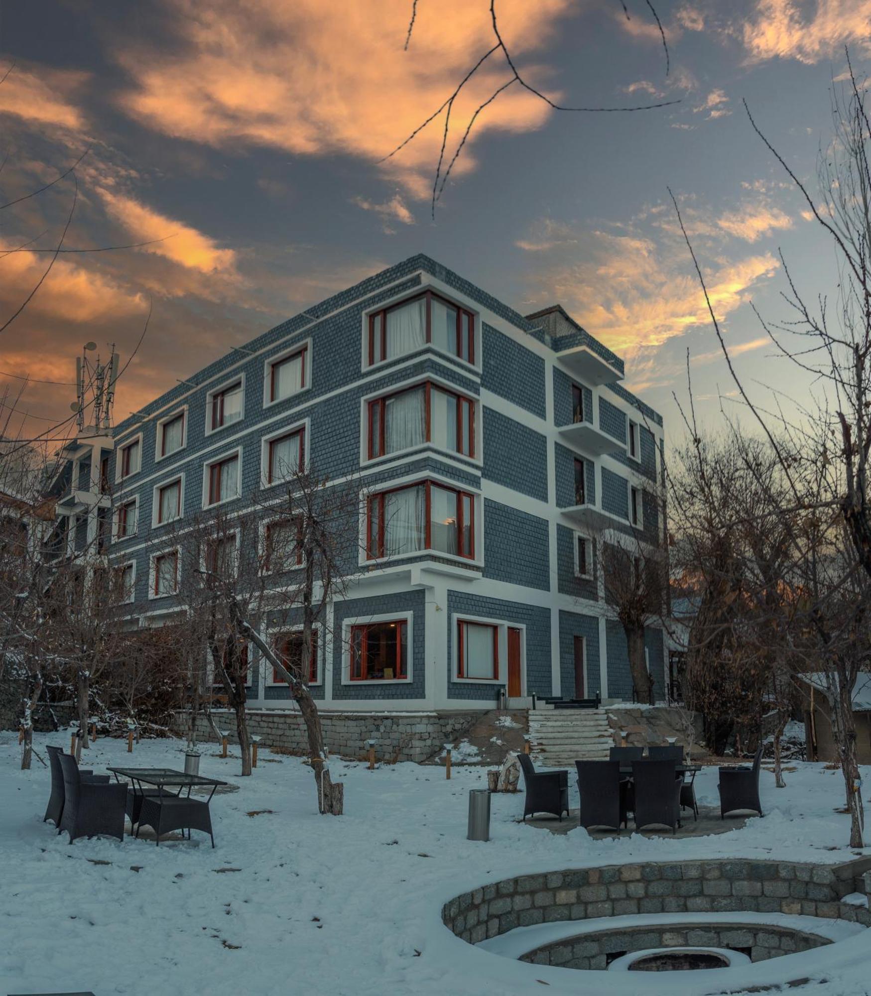 Hotel The Kargil Luaran gambar